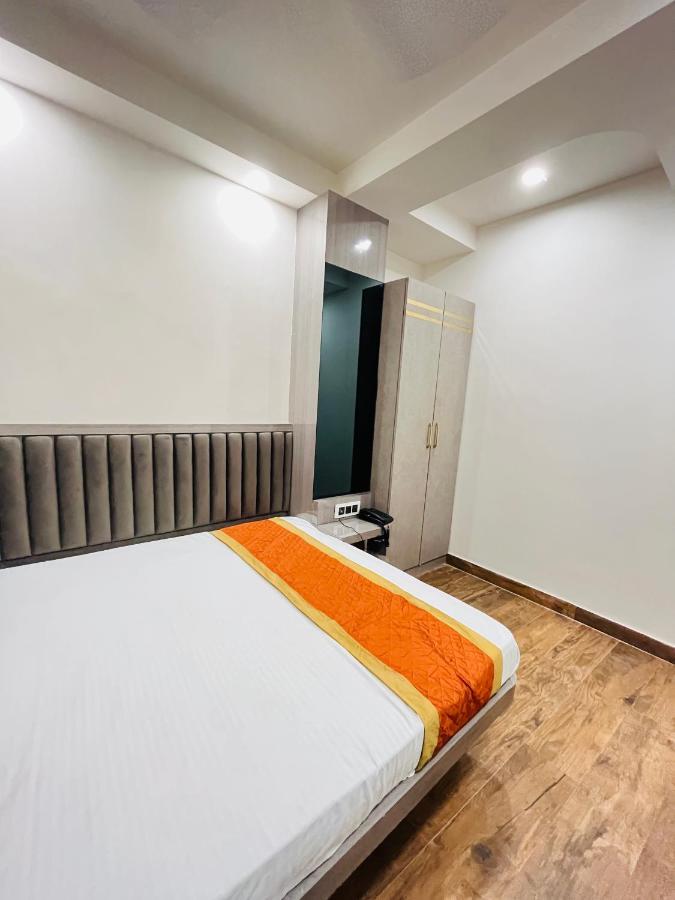 Hotel Red Stone Inn - Near New Delhi Railway Station - Paharganj Ngoại thất bức ảnh
