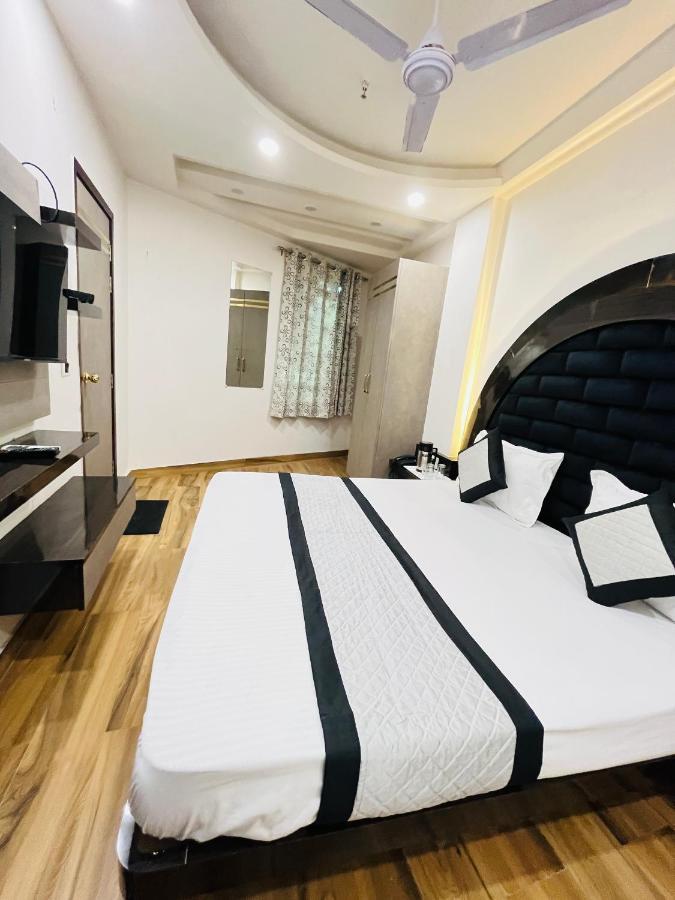 Hotel Red Stone Inn - Near New Delhi Railway Station - Paharganj Ngoại thất bức ảnh
