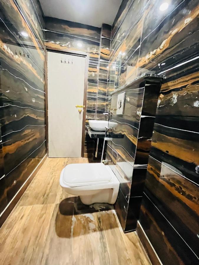 Hotel Red Stone Inn - Near New Delhi Railway Station - Paharganj Ngoại thất bức ảnh
