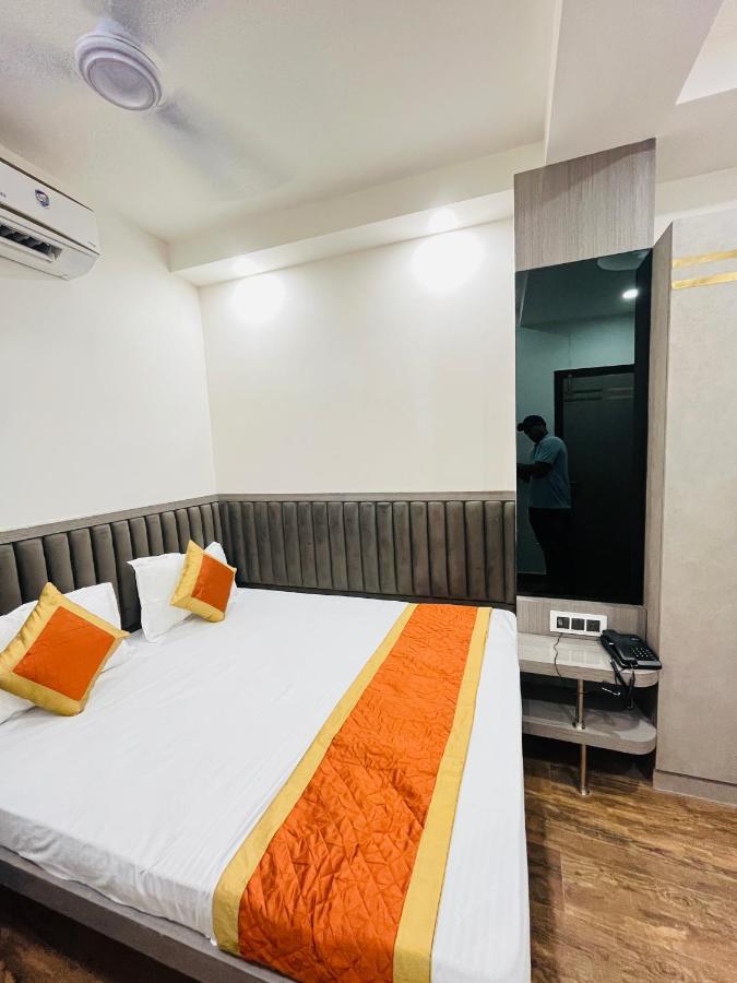 Hotel Red Stone Inn - Near New Delhi Railway Station - Paharganj Ngoại thất bức ảnh