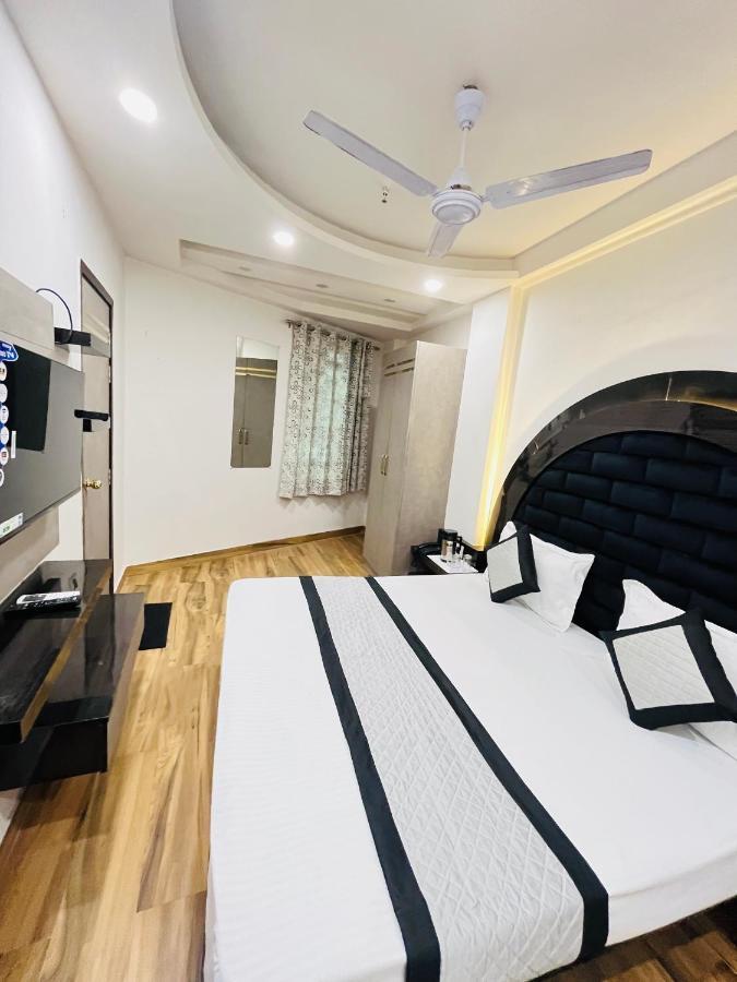 Hotel Red Stone Inn - Near New Delhi Railway Station - Paharganj Ngoại thất bức ảnh