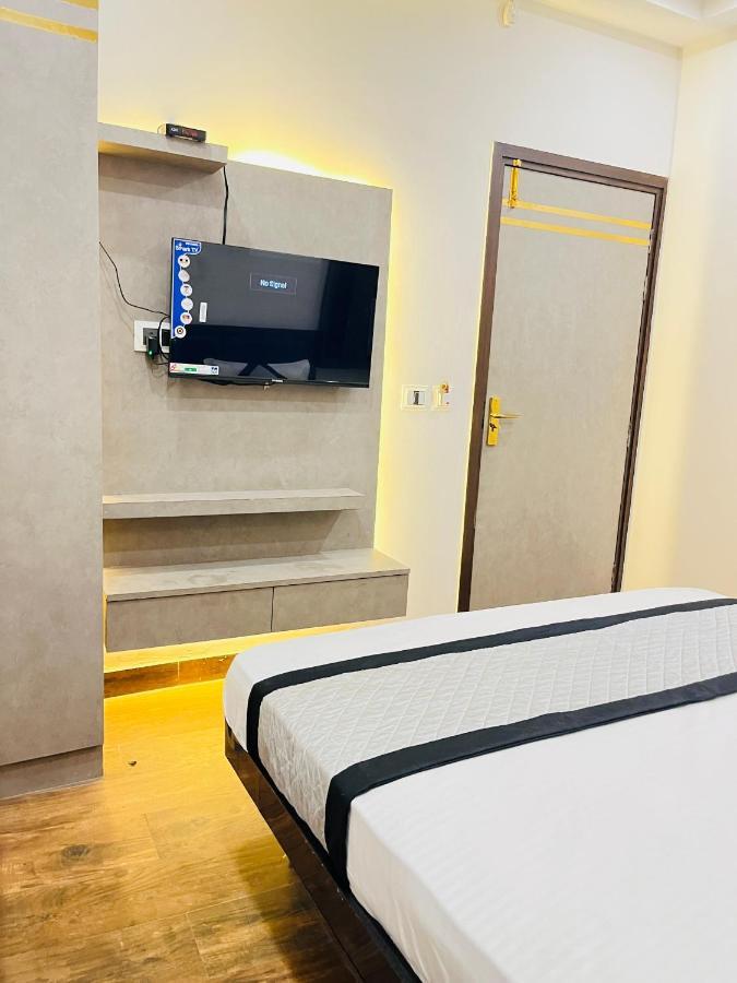 Hotel Red Stone Inn - Near New Delhi Railway Station - Paharganj Ngoại thất bức ảnh