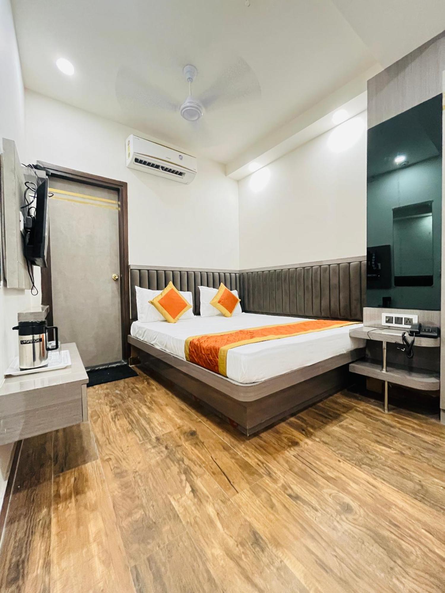 Hotel Red Stone Inn - Near New Delhi Railway Station - Paharganj Ngoại thất bức ảnh